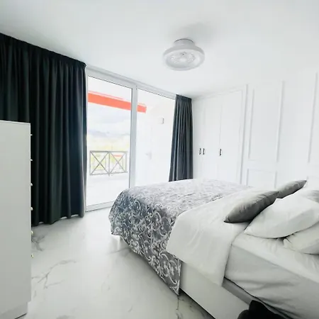 Penthouse Americas First Line De Lux Arona (Tenerife)